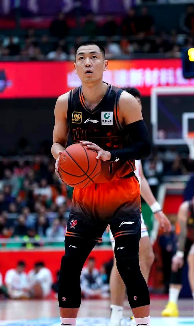 山东男篮迎CBA常规赛关键赛,国际比赛日临场应变,气氛紧张,纪律约束更严格的简单介绍 山东男篮迎CBA常规赛关键赛,国际比赛日临场应变,气氛紧张,纪律约束更严格的简单介绍