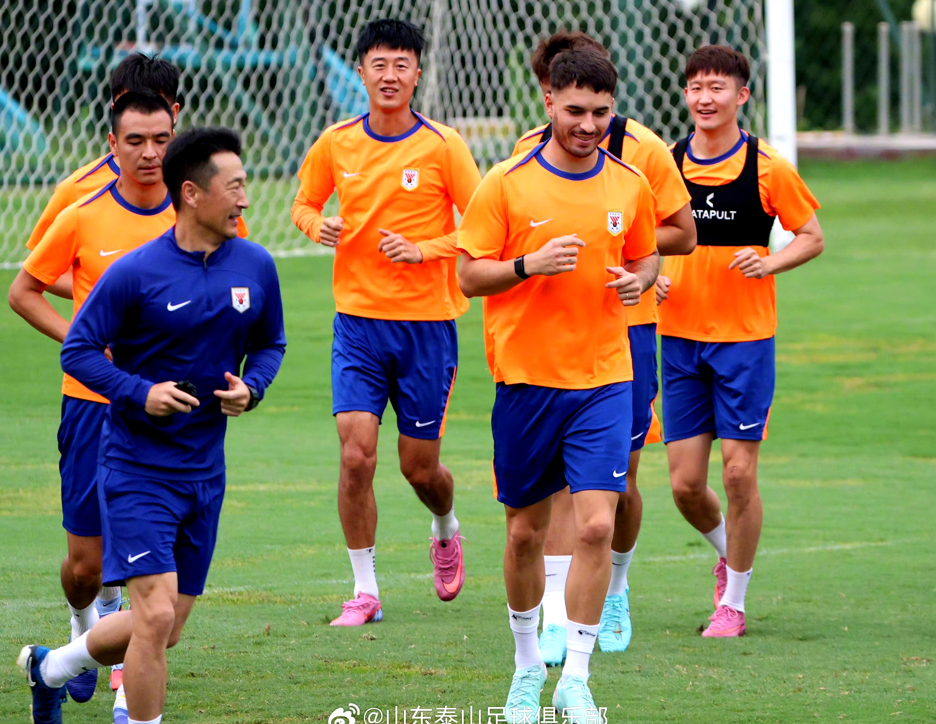 刚刚！今晨欧冠焦点战风云突变山东泰山赛后止住颓势，风云突变北京国安今夜刷新队史纪录的简单介绍