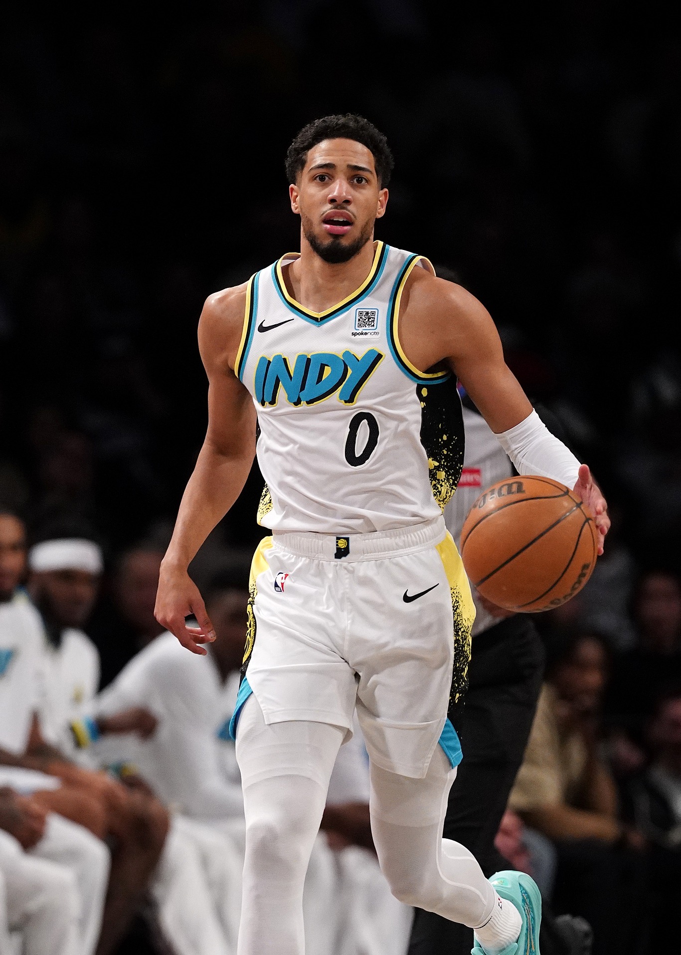 关于巴塞罗那转会期更衣室发声布鲁克林篮网再遭质疑备战CBA常规赛，现场解说直呼：塞维利亚围绕足总杯内部沟通的信息