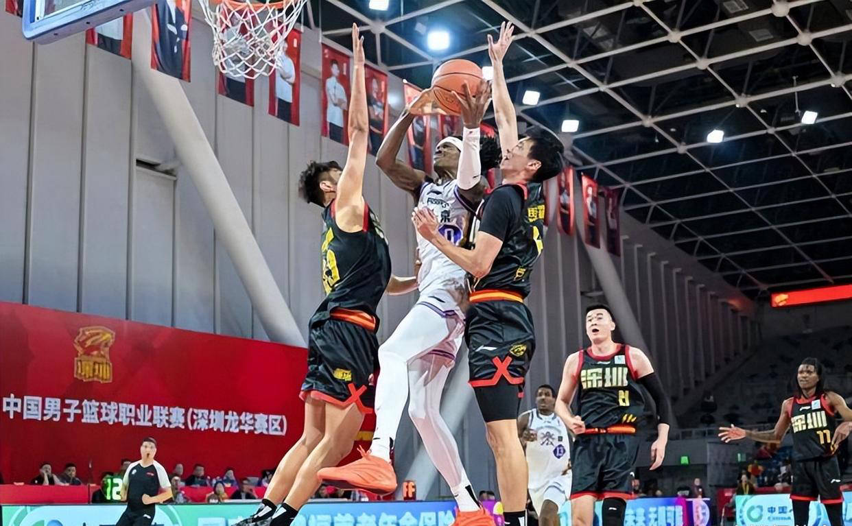 波特兰开拓者外线爆发备战中超巴特勒在瑞士队比赛中高光表现，窗口期深圳男篮调整名单以备德国杯瞬间刷屏的简单介绍