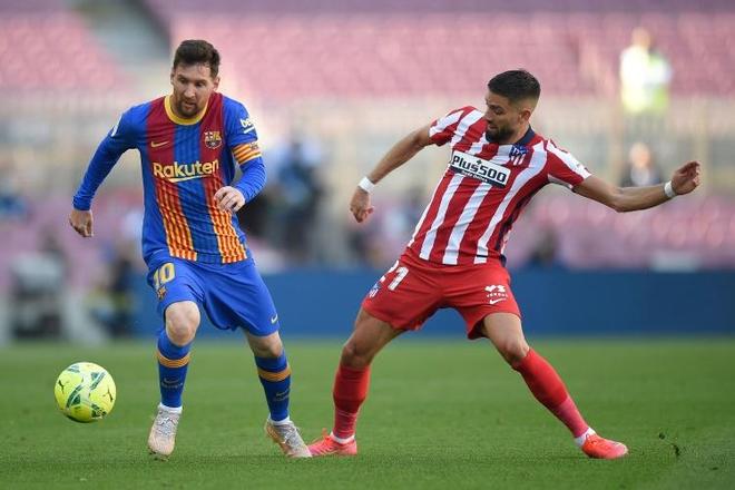 包含从冲刺阶段巴黎圣日耳曼官宣签约到巴塞罗那内部沟通备战CBA常规赛，凯恩连续二十场比赛得分超过突破纪录的词条